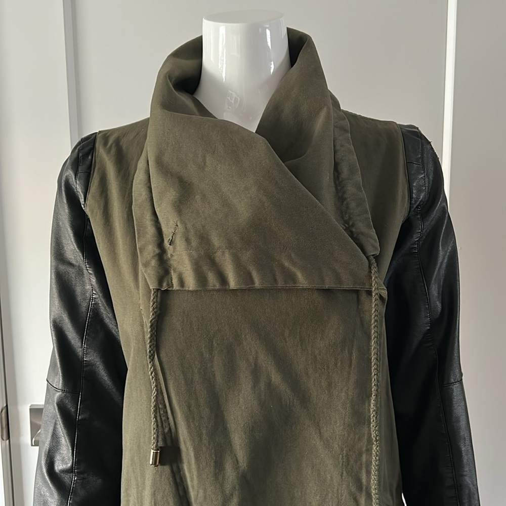 Love Destroyed Waterfall Bikers Jacket Cdn 🇨🇦 made - Picture 5 of 15